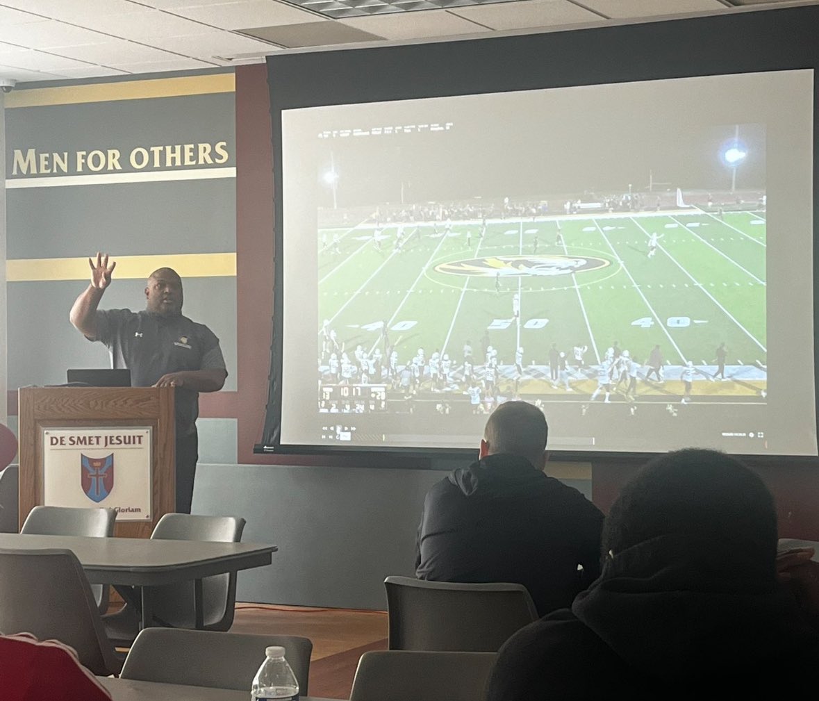 John Merritt π (@jhmerrittjr) on Twitter photo I really enjoyed speaking today at the
<a href="/DeSmetFB/">De Smet Jesuit Football</a> Coaches Clinic. Great atmosphere, great fellowship, great program. #AMDG I really enjoyed speaking today at the
<a href="/DeSmetFB/">De Smet Jesuit Football</a> Coaches Clinic. Great atmosphere, great fellowship, great program. #AMDG