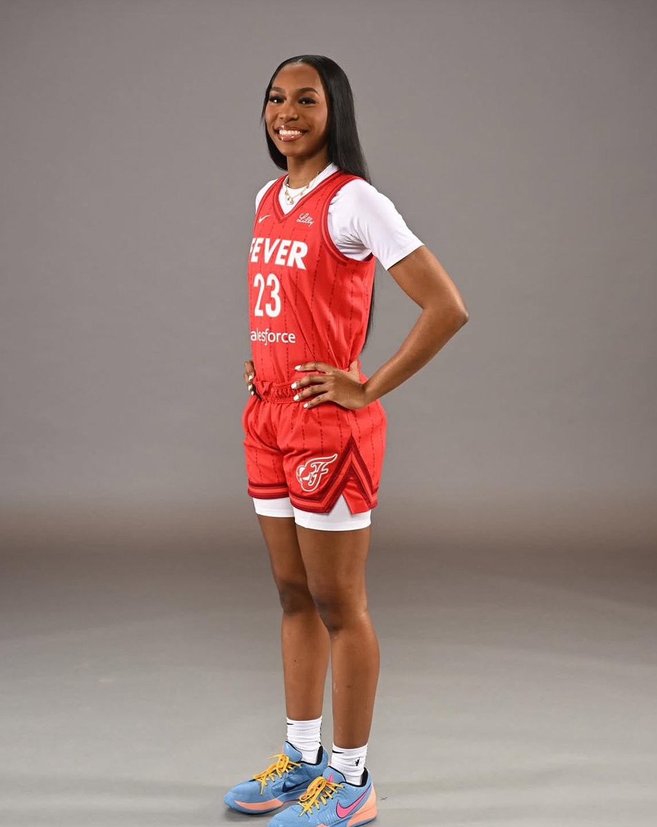 Bree Hall in her WNBA Preseason Debut:

16 Minutes

9 Points
4 Rebounds
4-9 FG (44.4%)

Keep working 23 🫶