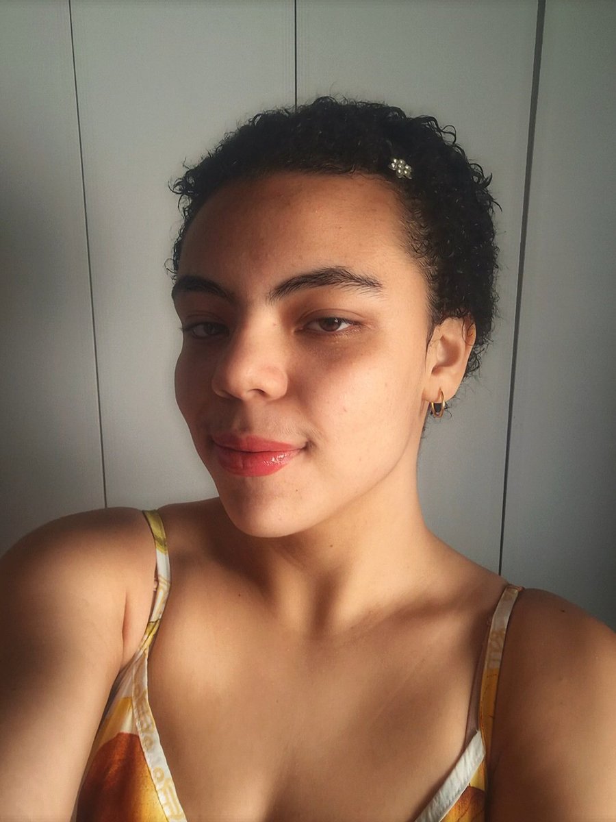 sexyiemanja's tweet image. terminei minha transição capilar e fiz meu bc 🥹🩷