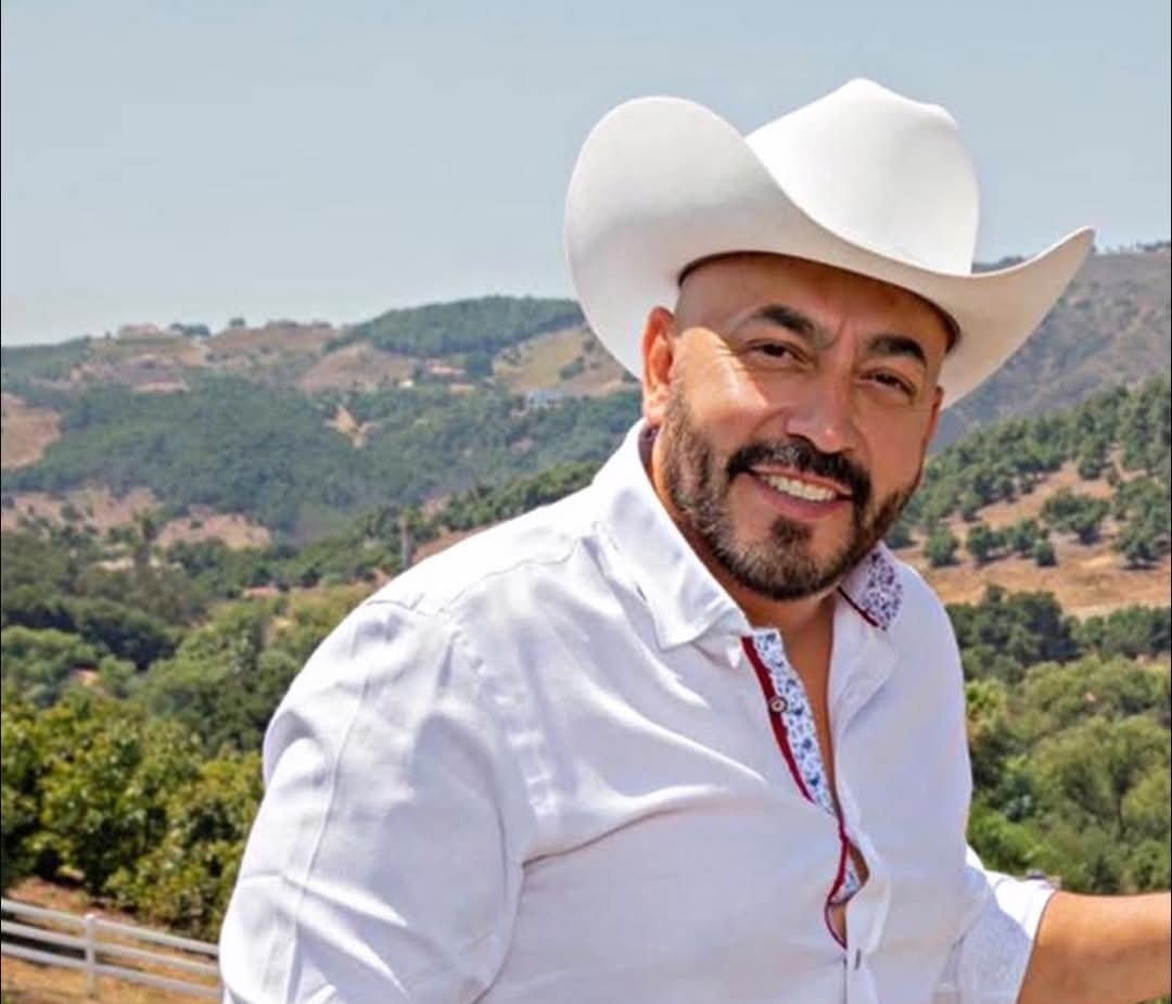 Dentro o fuera de la casa, Lupillo sigue en boca de todos. Y cuando todos hablan de uno… está claro quién es el verdadero protagonista.
#LasGalasDeLupillo
#LCDLFAlIStars