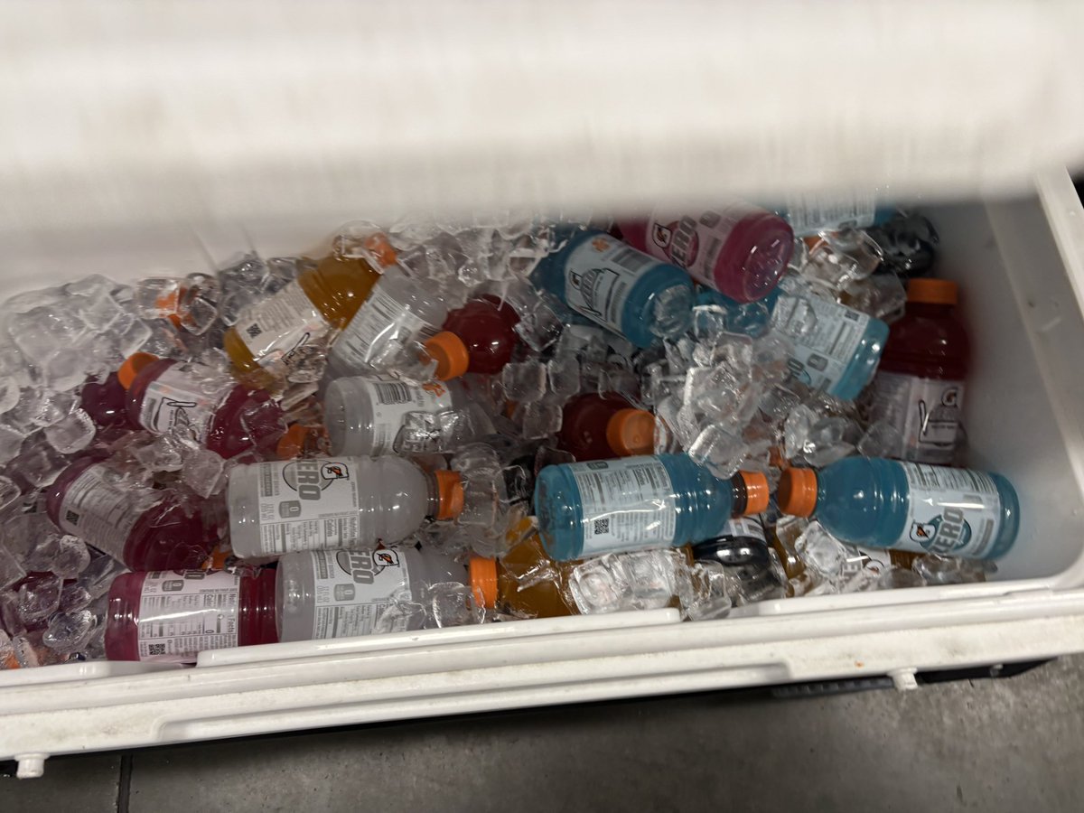 Heather Roberts 💜 tweet media