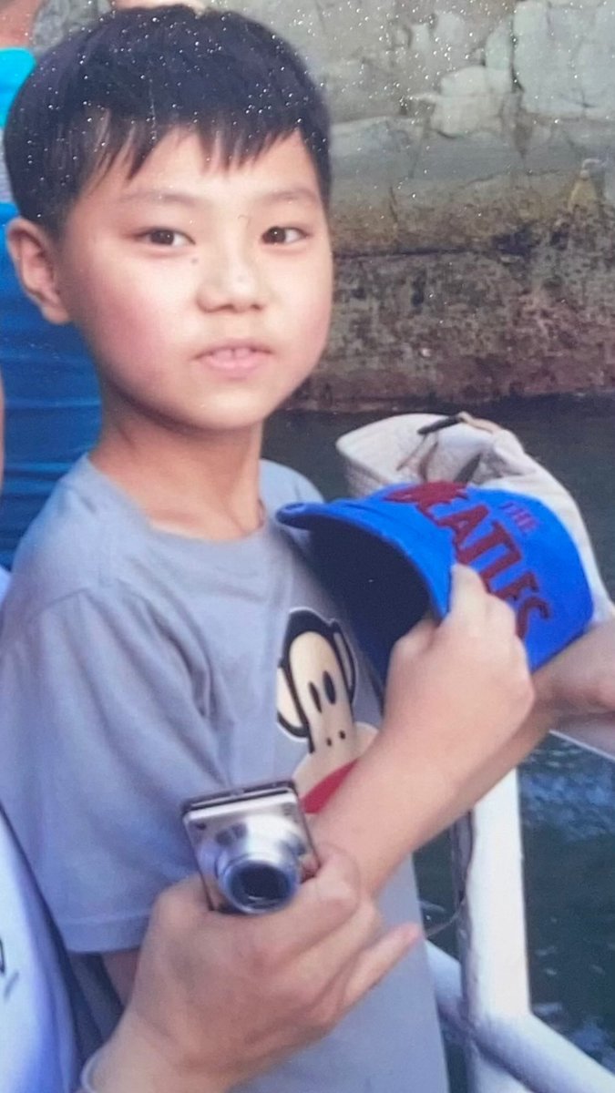 bigluvkyu's tweet photo. happy childrens day~~ 🫶 
to the kid who is not a kid anymore but its the baby of his own fandom 😅🤍 https://t.co/htSZIsBmzn