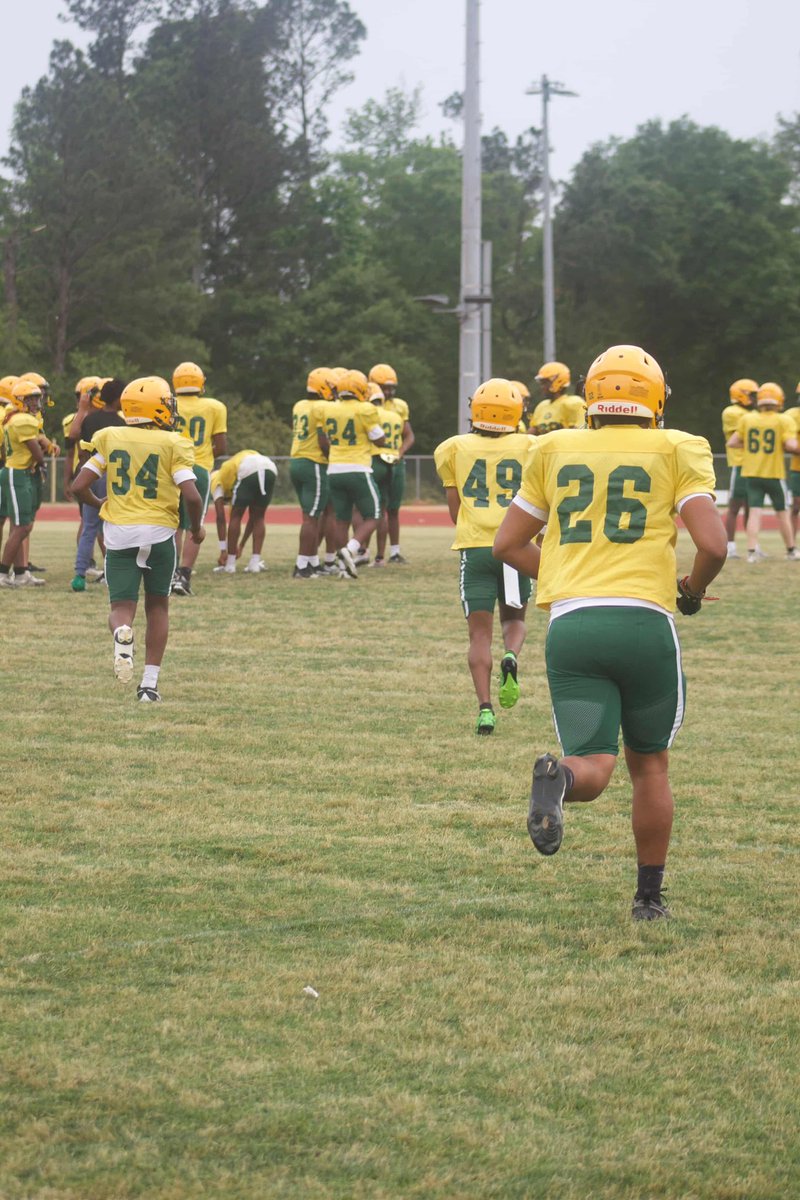 Henriquez1111's tweet image. We Back !
@CoachGoodrum 
@LBworld44 @NEGARecruits @One11Recruiting @BigFaceSportss @GriffinFB1 @TheGriffinBears @TopPreps @LL7NV @MemphisFBRec @AamufbR  @Linebackers_U  #griffin #Linebacker