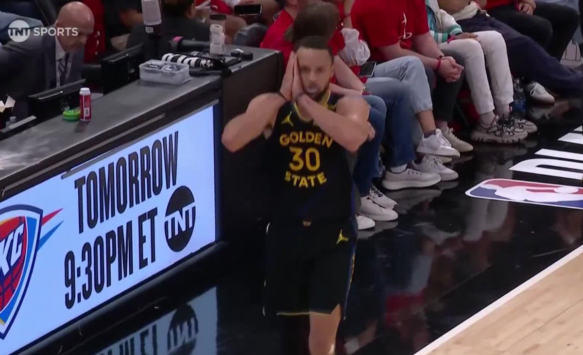 NvictusManeo's tweet photo. @WorldWideWob Night night, Houston... https://t.co/i3h6zJ5TW4