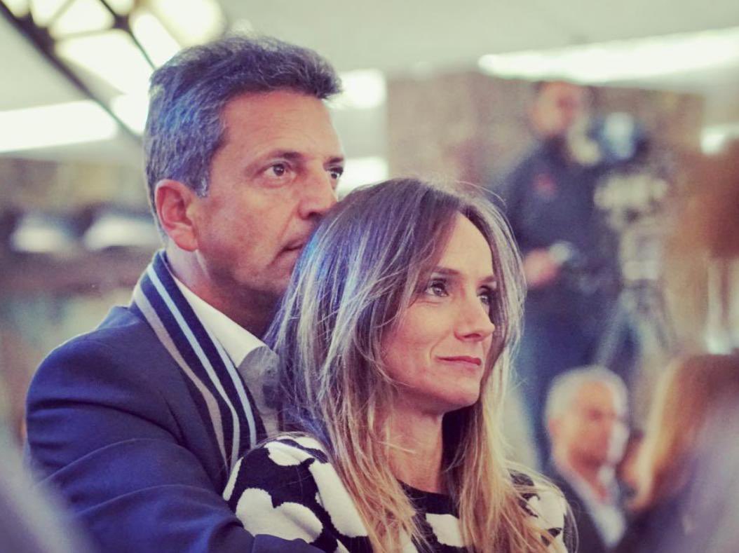 SergioMassa's tweet image. Sos la mujer que admiro y elijo cada día. Si volviera a nacer mil veces, volvería a elegirte cada vez. Feliz cumple, Male. Te amo.