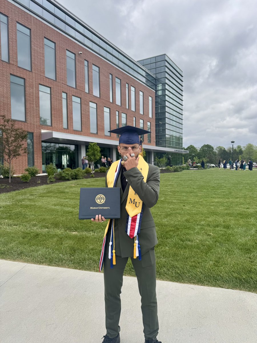 Descargue twitter o X para poner que me gradué por segunda vez 🫂❤️