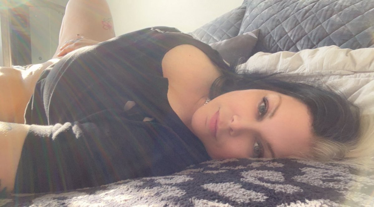 MercyBombshell's tweet image. I’m nervous. I have so many vids and photos to share but I’m scared that you’ll think they’re too much. What do you think; should I post them? 😈😘💋