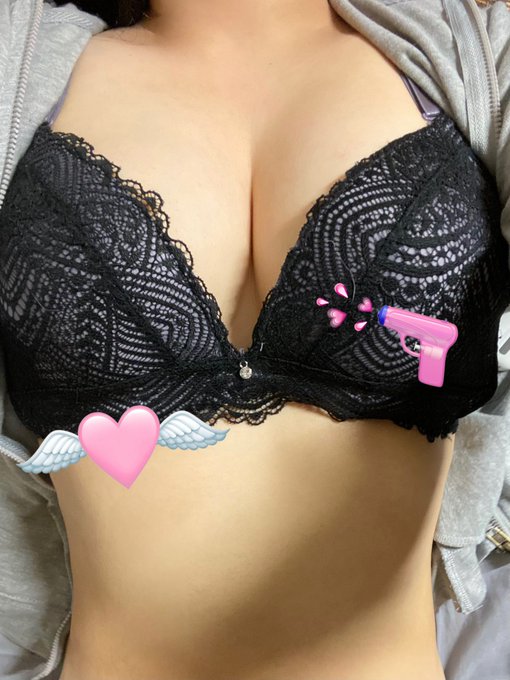 Pearline228232's tweet image. 明日、明後日あたりで会える人いませんか？   
もうヤケクソですw

#p活大阪　#p活京都