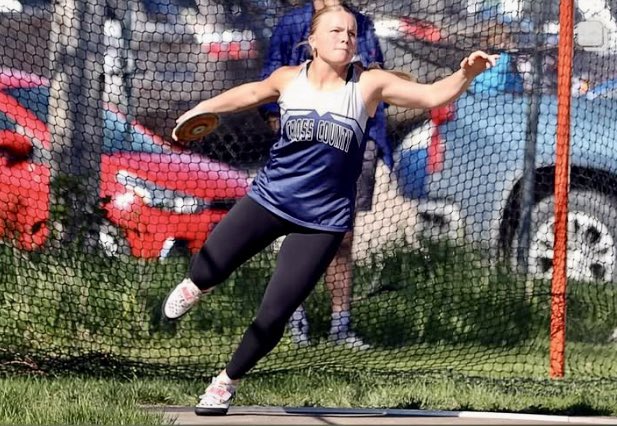 CRC Champ in the discus! 💪
<a href="/EmaDickey/">Ema Dickey</a>