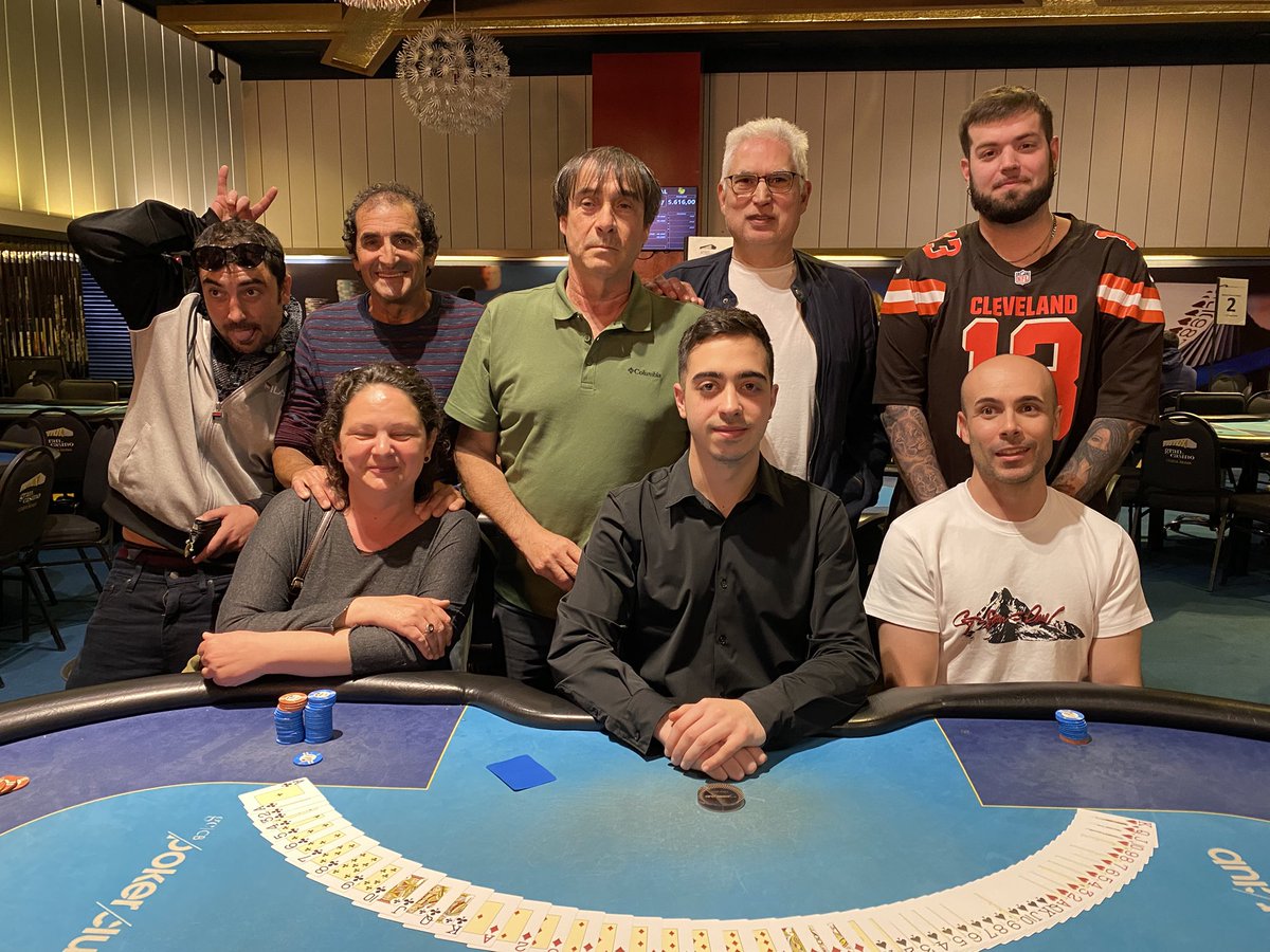 LAROUSH_Events's tweet photo. DOMINICAL♣️
El torneo paralelo al #ElMensual también llega a su etapa final.
Tenemos Mesa Final 9/72.
Las emociones no se detienen. https://t.co/wtjnSU8n1p