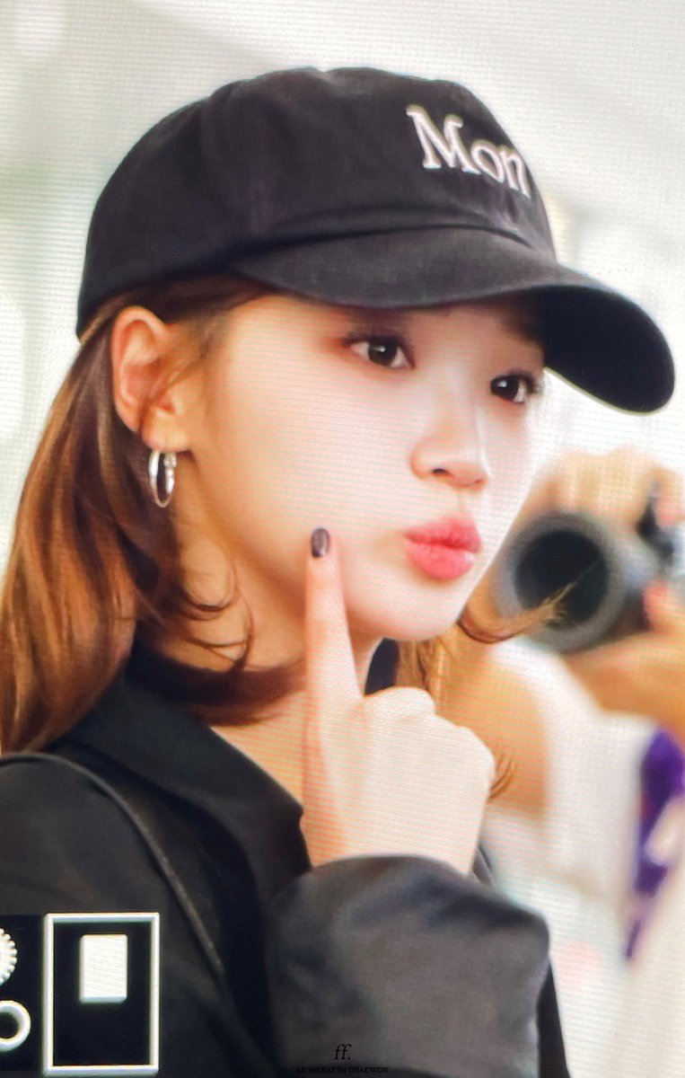 kimcw_ff's tweet photo. 250505 ICN
#LE_ESSERAFIM #르세라핌
#KIMCHAEWON #김채원 https://t.co/cTD2DbxoF8