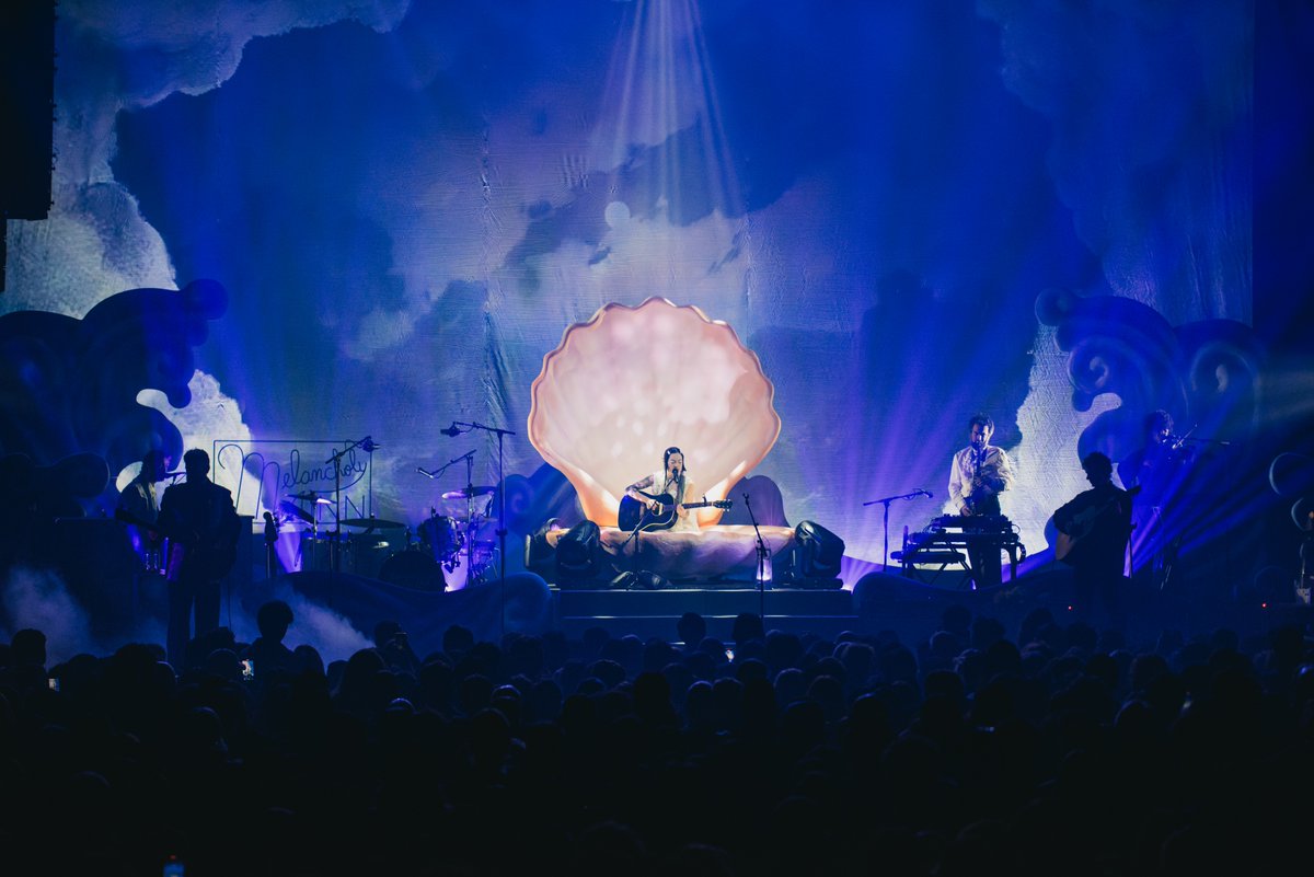 🐚 <a href="/Jbrekkie/">Japanese Breakfast</a> on the 'Melancholy Tour' - <a href="/saltshedchicago/">The Salt Shed</a> 

📸 <a href="/oscarolivajr/">Oscar Oliva Jr</a>