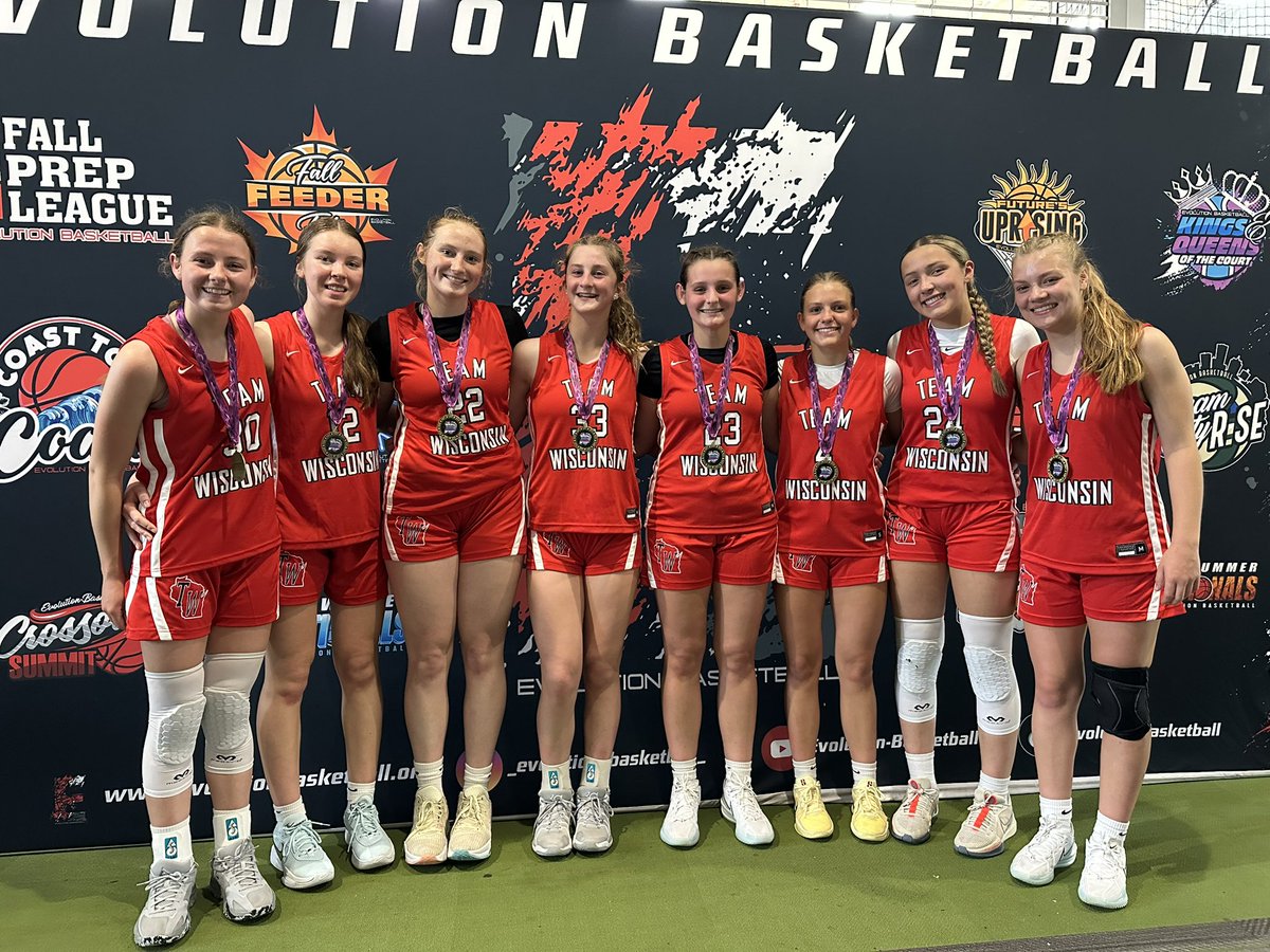 4-0 weekend at EVO Kings &amp; Queens of the Court🥇

Love how every one of these kids COMPETES on the defensive end and shares the ball on offense.