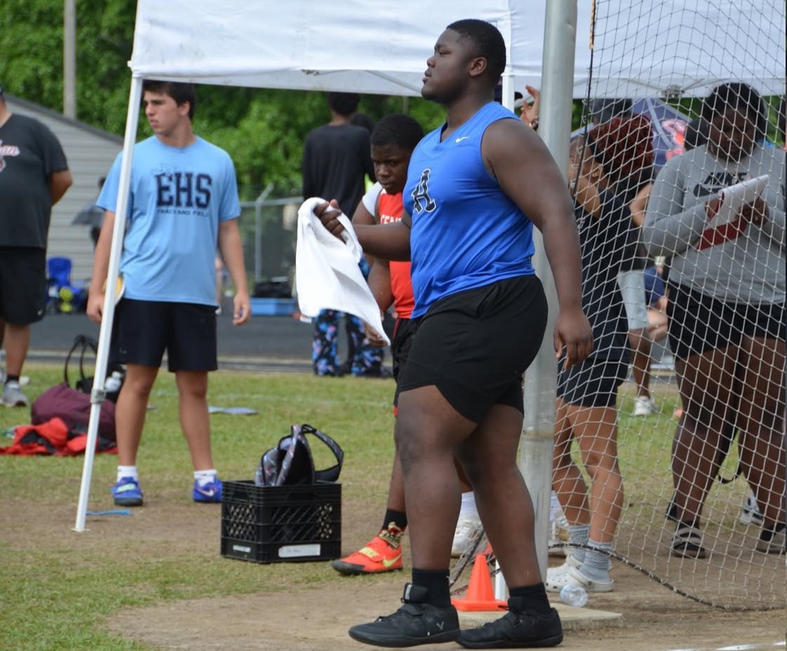 “It’s more than a sport when family stands behind every throw.” #Clawsup
