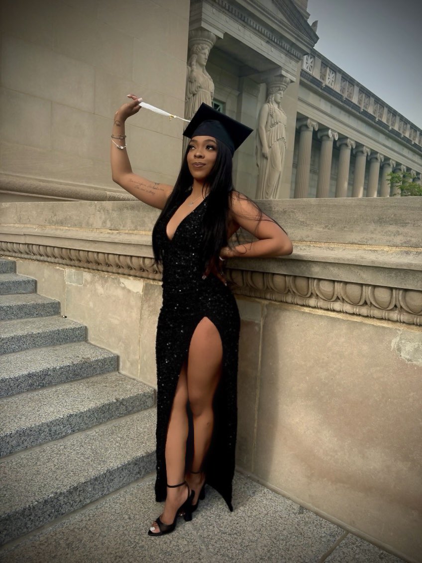 . . . Master’s of Art in History ✨