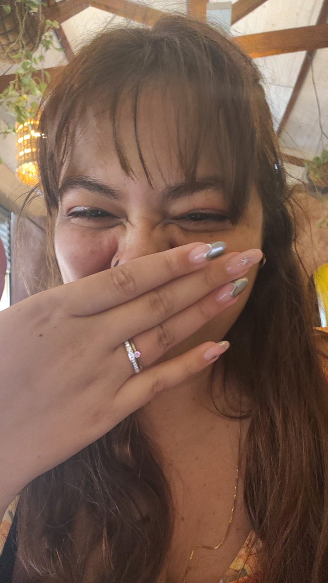 ticiapost_it's tweet photo. Tô namorando, finalmente caralhoooooooooooo ❤️🥳 https://t.co/URA0zkZrt4