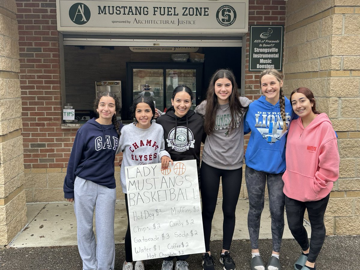 Lady Mustangs Basketball (@ladymustanggb) on Twitter photo Thank you to our incoming freshmen for running a successful concession stand today!ππππΌ <a href="/stowrocks/">Coach Darren</a> Thank you to our incoming freshmen for running a successful concession stand today!ππππΌ <a href="/stowrocks/">Coach Darren</a>