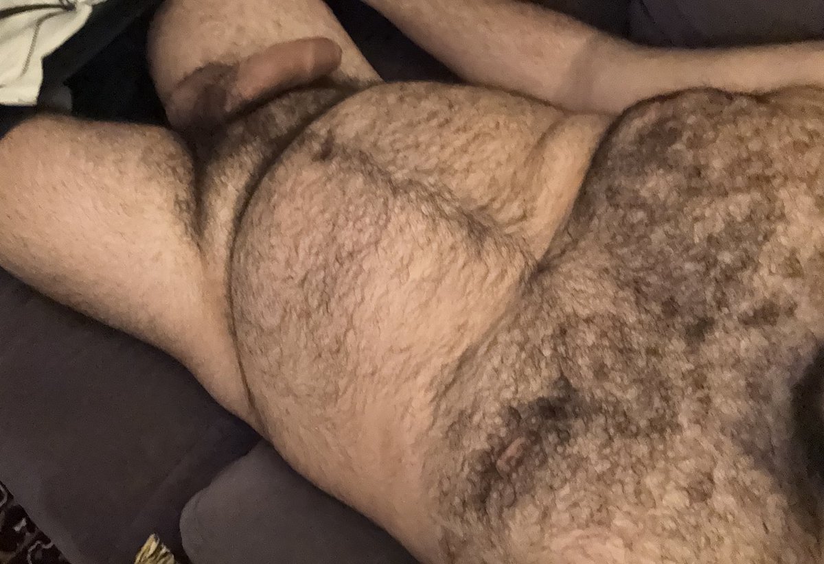 ThePigPrincess's tweet photo. big boys make big logs https://t.co/2LE9uaCm2T