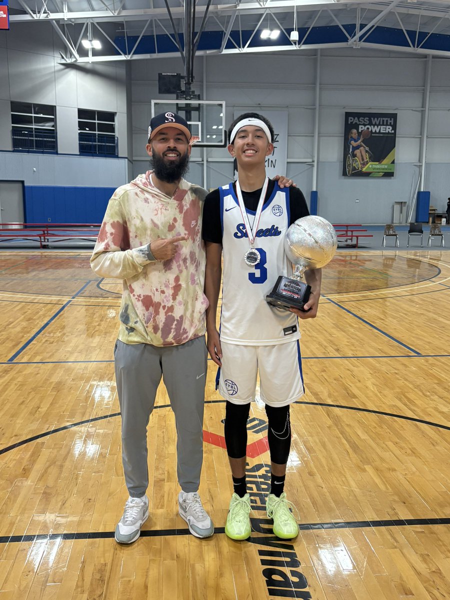 Justin Vahl (@justin_vahl) on Twitter photo Proud of this kid. Helped lead his team to the 15U Run N Slam Championship. Led team in rebounds, assists, steals, deflections, and blocks
<a href="/EthanVahl/">Ethan Vahl</a> <a href="/MeanstreetsEYB/">Nike Meanstreets</a> Proud of this kid. Helped lead his team to the 15U Run N Slam Championship. Led team in rebounds, assists, steals, deflections, and blocks
<a href="/EthanVahl/">Ethan Vahl</a> <a href="/MeanstreetsEYB/">Nike Meanstreets</a>