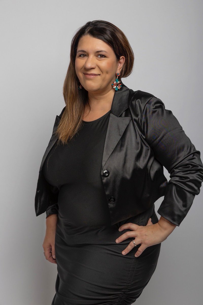 SE VIENE …
Desde este jueves todos los jueves a las 18 hs.
La García ¡En vivo!
(Además de todo, las mejores anécdotas de los detrás de escena de tantos años en los  medios 😁😁)
Les dejo el link . Si participan, les respondo en vivo 
youtube.com/@factoria1251?…