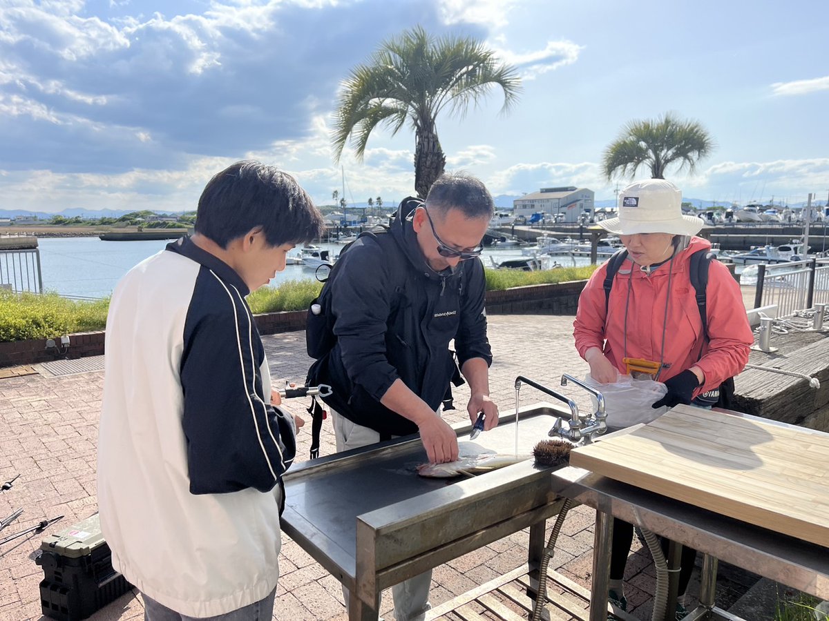 marinakawage's tweet photo. 🎣５月４日レンタル会員様 釣果情報🎣

🌊強風の中、マゴチGET🔥
うねりにも負けず釣果あり！🤤
🎣シースタイルフィッシングコンテストも開催中（6月末まで）
ボート釣りデビューも応援します！
今週末、海へ出よう🚤✨

#釣果報告 #マリーナ河芸 #伊勢湾 #ボート釣り #SeaStyle https://t.co/ltHGsUaN0J