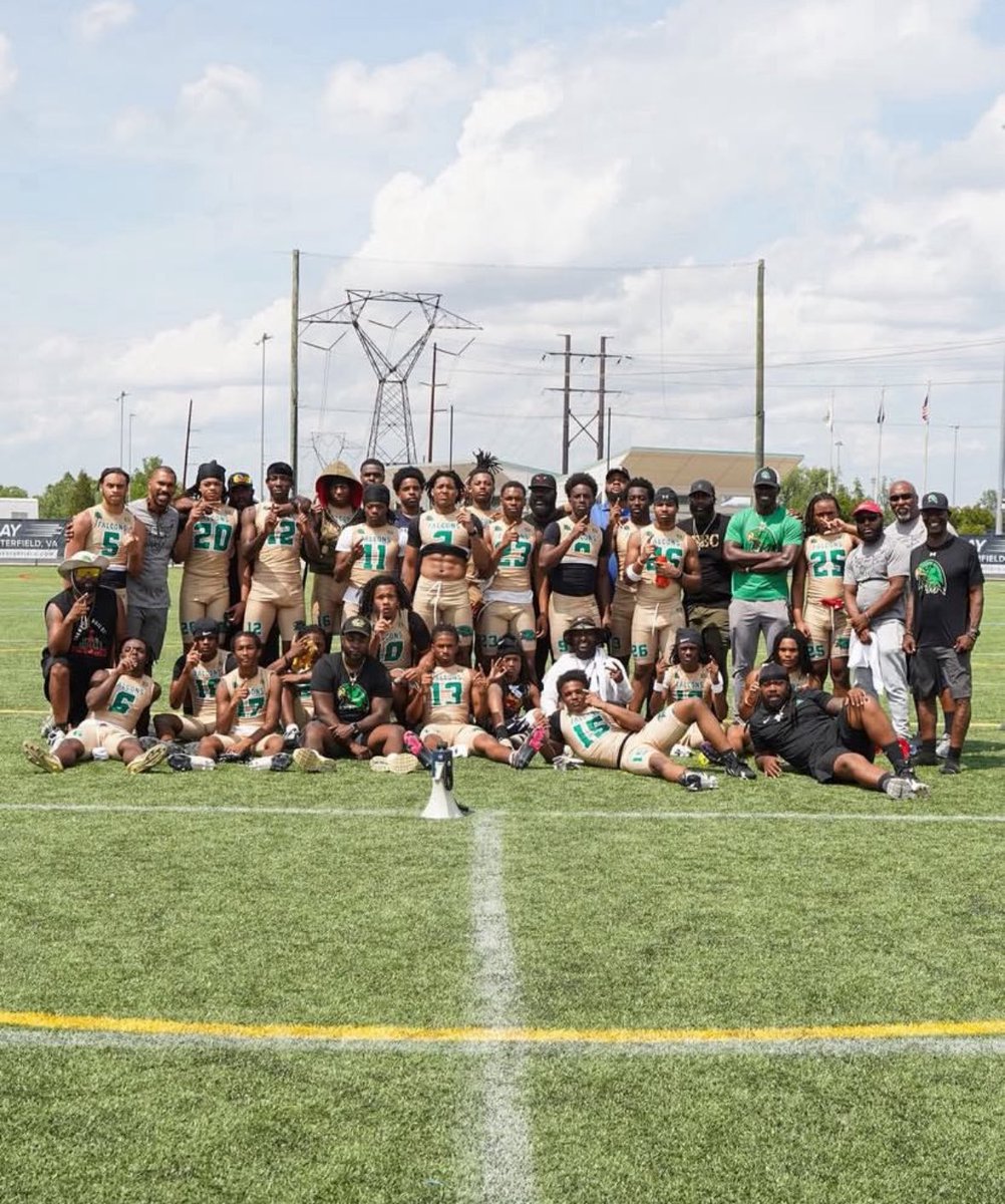 7on7 champions! #Ltm <a href="/coachscott33/">Coach Charles Scott</a> <a href="/HuguenotFB/">Huguenot Football</a>
