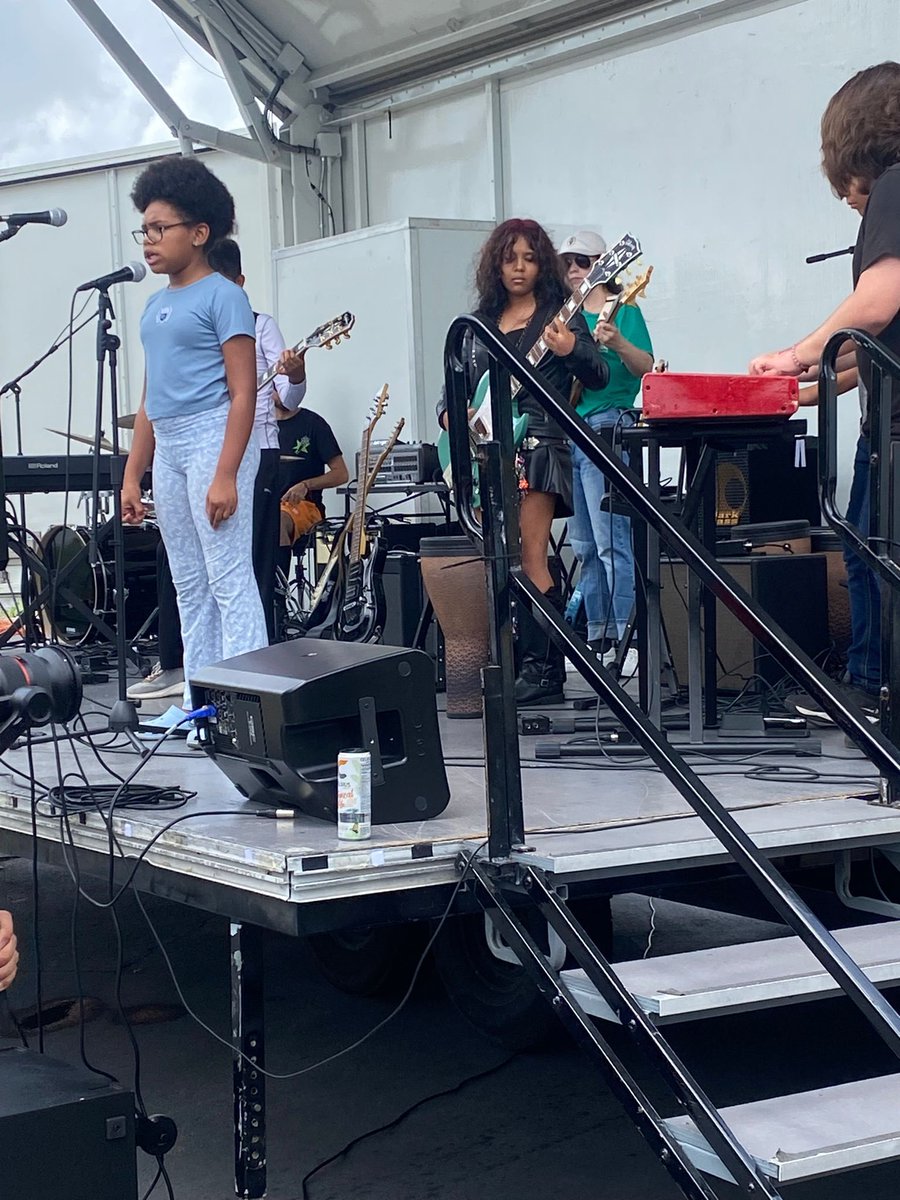 🎶 Our students took the stage and rocked it! 🎸 Thanks to Guitars Over Guns for empowering them through music and mentorship. 🌟 #GuitarsOverGuns #StudentMusicians #MentorshipMatters #YourBestChoiceMDCPS #mustangpride <a href="/MDCPS/">Miami-Dade Schools</a> <a href="/SuptDotres/">Jose L. Dotres, Ed.D.</a> <a href="/MDCPSSouth/">South Region Office</a>