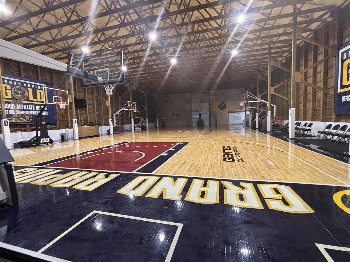 secorsig's tweet photo. We end workouts w a Finisher. It challenges you mentally+builds shooting resilience

Make 8 @RayahHitt @allen10_aubree 
@KennedyMatheny5 @DekuiperSami 
Make 6 Me + @kenleyslanger @BiresKendall @LizzieWolthuis 
Make 12 @Ian_Roberts3 @CamCrowder2027 @kellen_paul_ @MichaelDekuiper https://t.co/BVEsSvIA8I