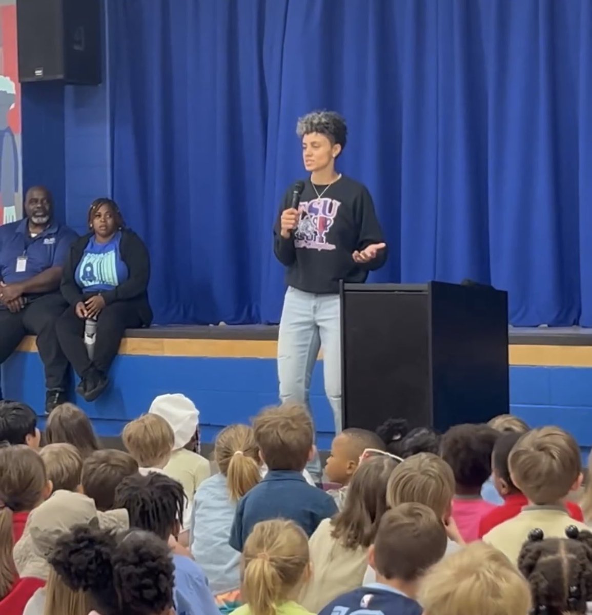 Head Coach Dupree traded the court for the classroom for the day! Legend 
Candice Dupree brought the inspiration to Rosebank Elementary's Career Day. From hoop dreams to life lessons. 
Rosebank students S.O.A.R. and @tsuwbb has your back!
#TSUWBB #WNBPA #CareerDay #MPS