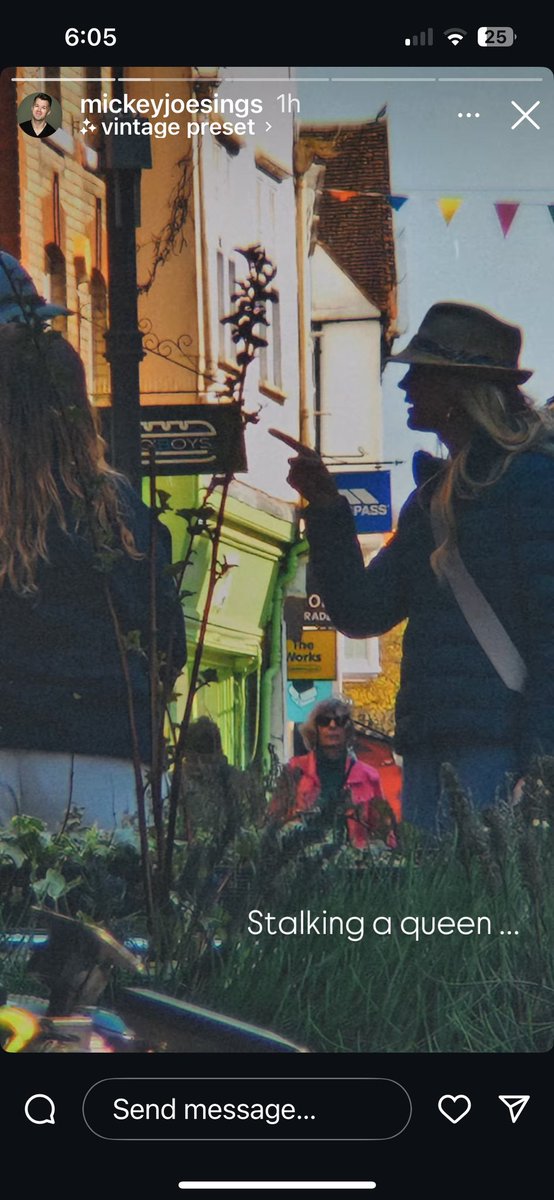 Busted! Caught on camera! By #michaeljoseph whilst on tour! <a href="/ChittyOnTour/">ChittyOnTour</a>  #actress #jennygayner
