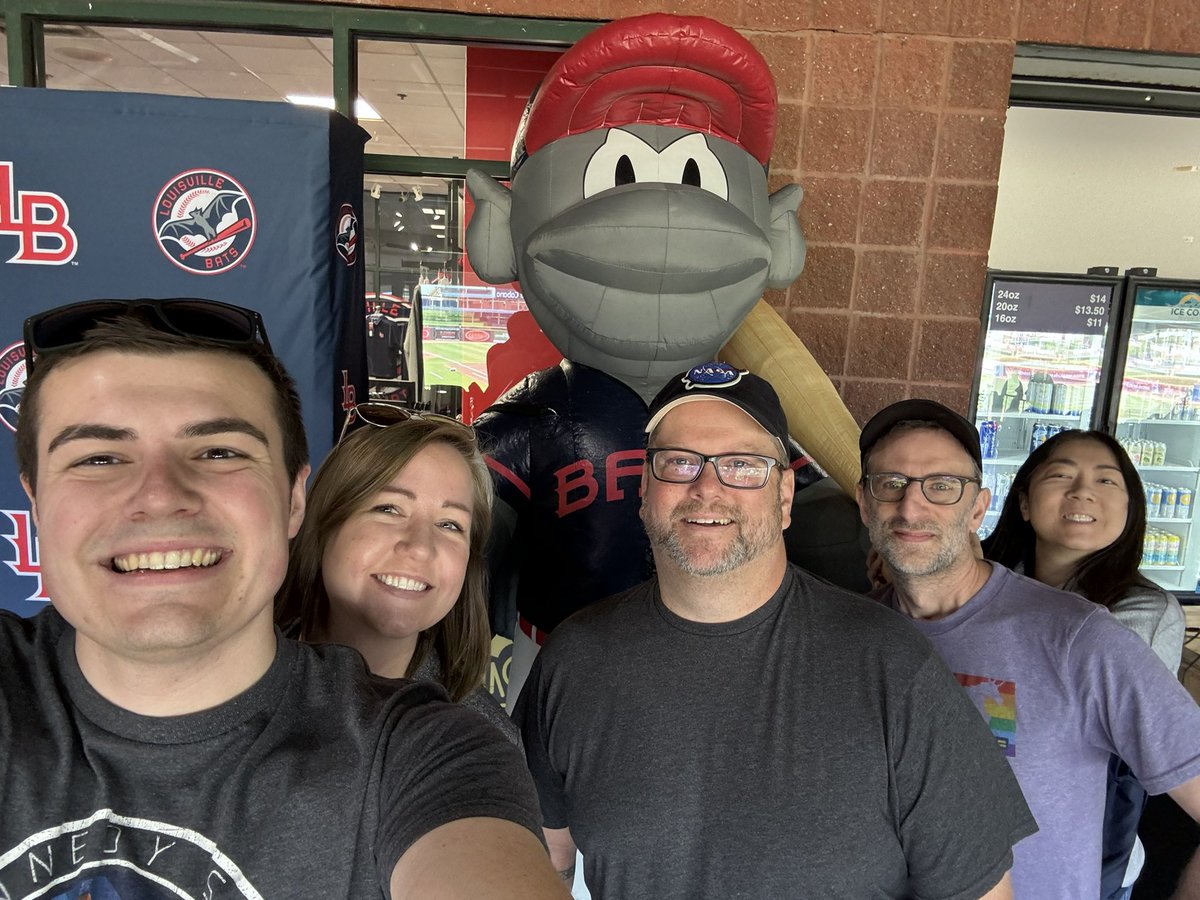 Four years running at the Kentucky Derby! 🐎🌹 Grateful for the memories, lack of rain delays, and great friends. #KyDerby