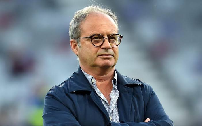 Total Football Report (@tfr_football) on Twitter photo Luis Campos is on the verge of a major move!
With no extension agreed at PSG, the Portuguese mastermind is in advanced talks to join Manchester United. 🔴⚪️
A game-changing move in the works…
(Source: <a href="/sachatavolieri/">Sacha Tavolieri</a>)
#MUFC #PSG #Campos #TransferNews Luis Campos is on the verge of a major move!
With no extension agreed at PSG, the Portuguese mastermind is in advanced talks to join Manchester United. 🔴⚪️
A game-changing move in the works…
(Source: <a href="/sachatavolieri/">Sacha Tavolieri</a>)
#MUFC #PSG #Campos #TransferNews