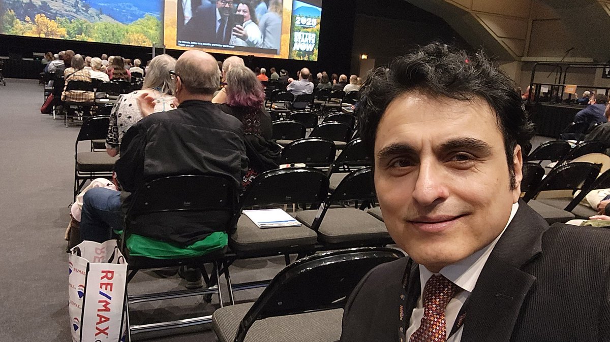 Had a great time in <a href="/albertaNDP/">Alberta NDP</a>
Convention, met many party members and MLAs. 

<a href="/SharifHajiMLA/">Sharif Haji</a>
<a href="/ChristinaNDP/">Christina Gray</a>
<a href="/JasvirDeol_/">Jasvir Deol</a>
<a href="/NathanIpYEG/">Nathan Ip</a> 
#BetterStartsNow #betterispossible #ABNDPConvention