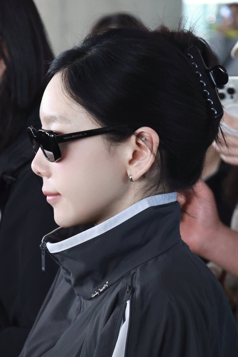 Candy_Jewelly's tweet photo. 250505 ICN🛬
👶🏻💤
#태연 #TAEYEON https://t.co/drEGXnZkw1