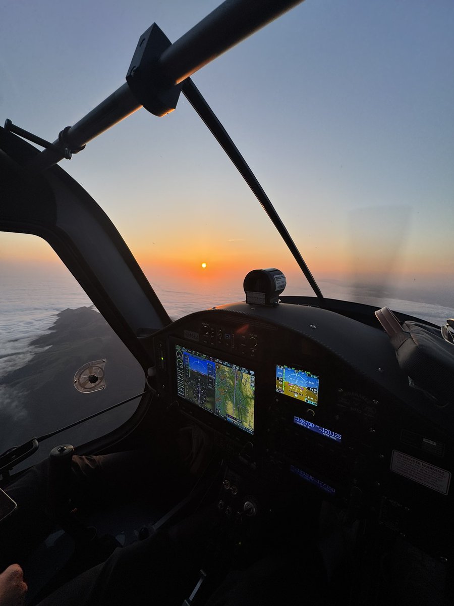 ElementalAvia's tweet image. POV: just a few highlights 💫 from team Elemental Aviation’s travels last week 🚀 Any guesses on some of these locations? 🤔💭🌅🏜️🌄 

#piloteyes #pilotview #pilotlife #aviation #aviate #flying #pilot #aviationlover #pilotlifestyle #avgeek #pipistrel #elementalaviation