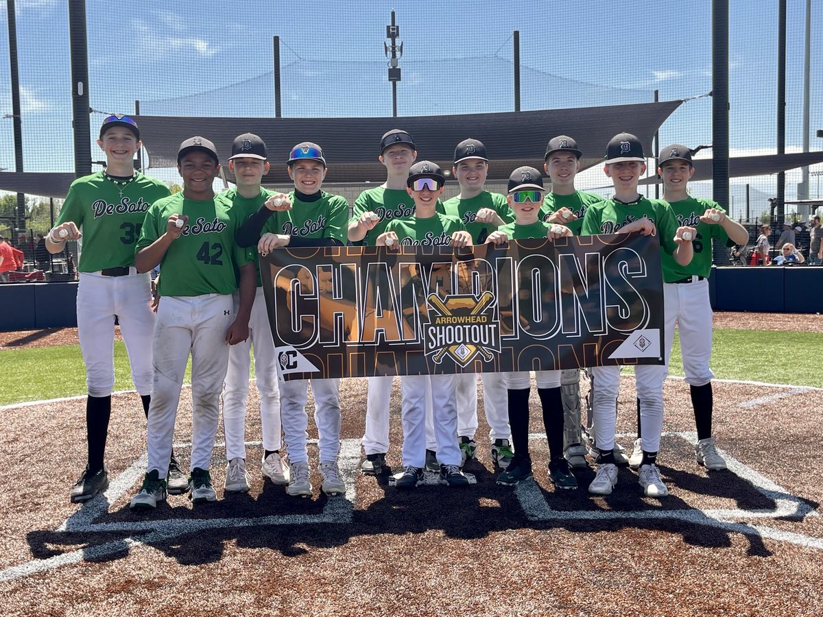 boyera81's tweet photo. Took home the Championship today! 4-0 on the weekend for De Soto Blackcats. Great work gentlemen, keep working hard! #blackcatsbaseball ⁦⁦@PrepBaseballKC⁩ https://t.co/aM26eDuQAZ