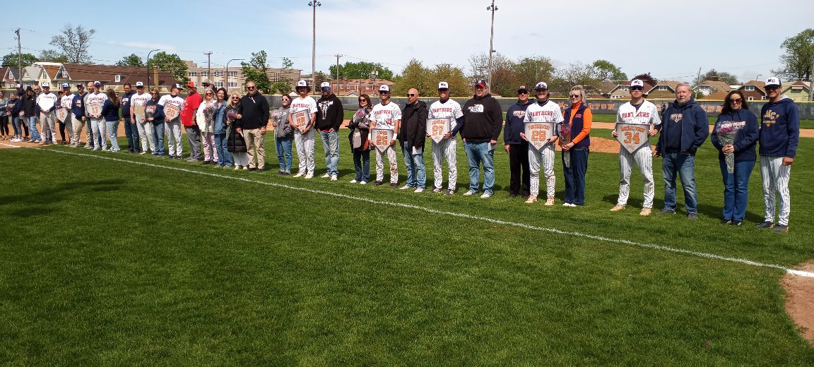 A huge thank you to our sophomores for all of their contributions to this program!