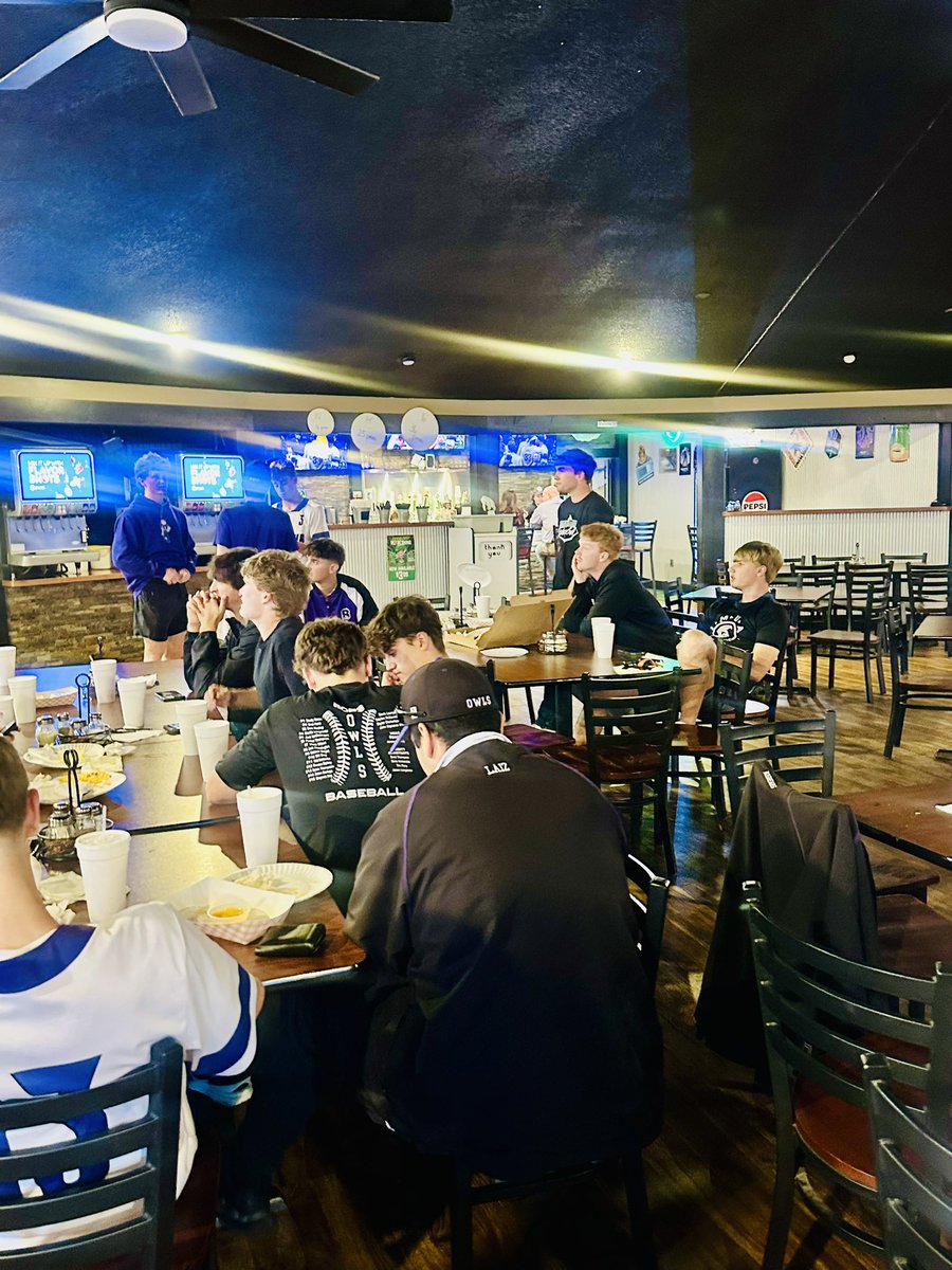 The Owls will play Bedford North Lawrence in Game #4 of the Sectional. 

It’s always great every year getting together to watch the draw! Thanks, again, to Pizza Palace in Seymour for hosting us. Now, back to work this week.

#GoOwls 🦉