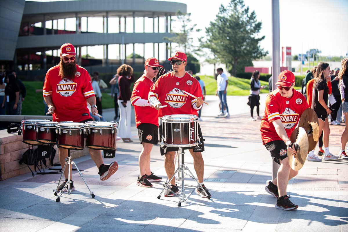 NJCAAFootball's tweet image. 🎉 Thank you @Chiefs for the warm welcome! The teams are ready to go for the 2025 #NJCAAFlag Invitational.
njcaa.org/sports/flagfba…
