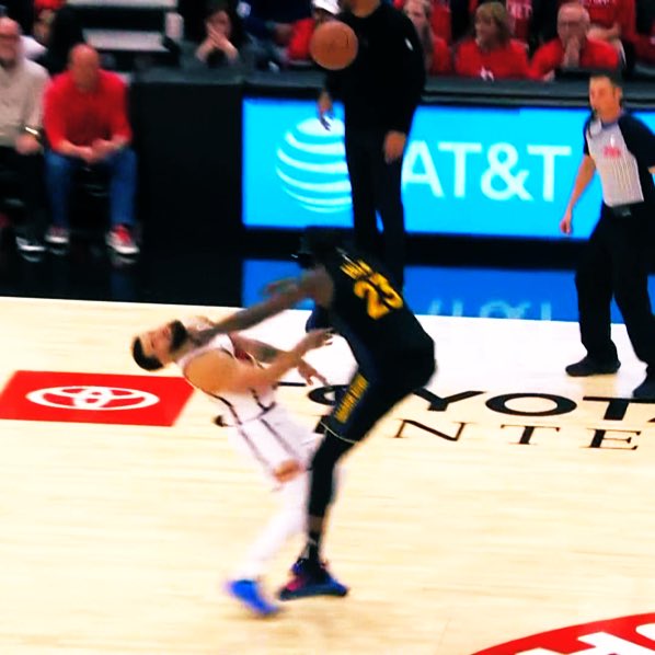 LakeShowYo tweet media