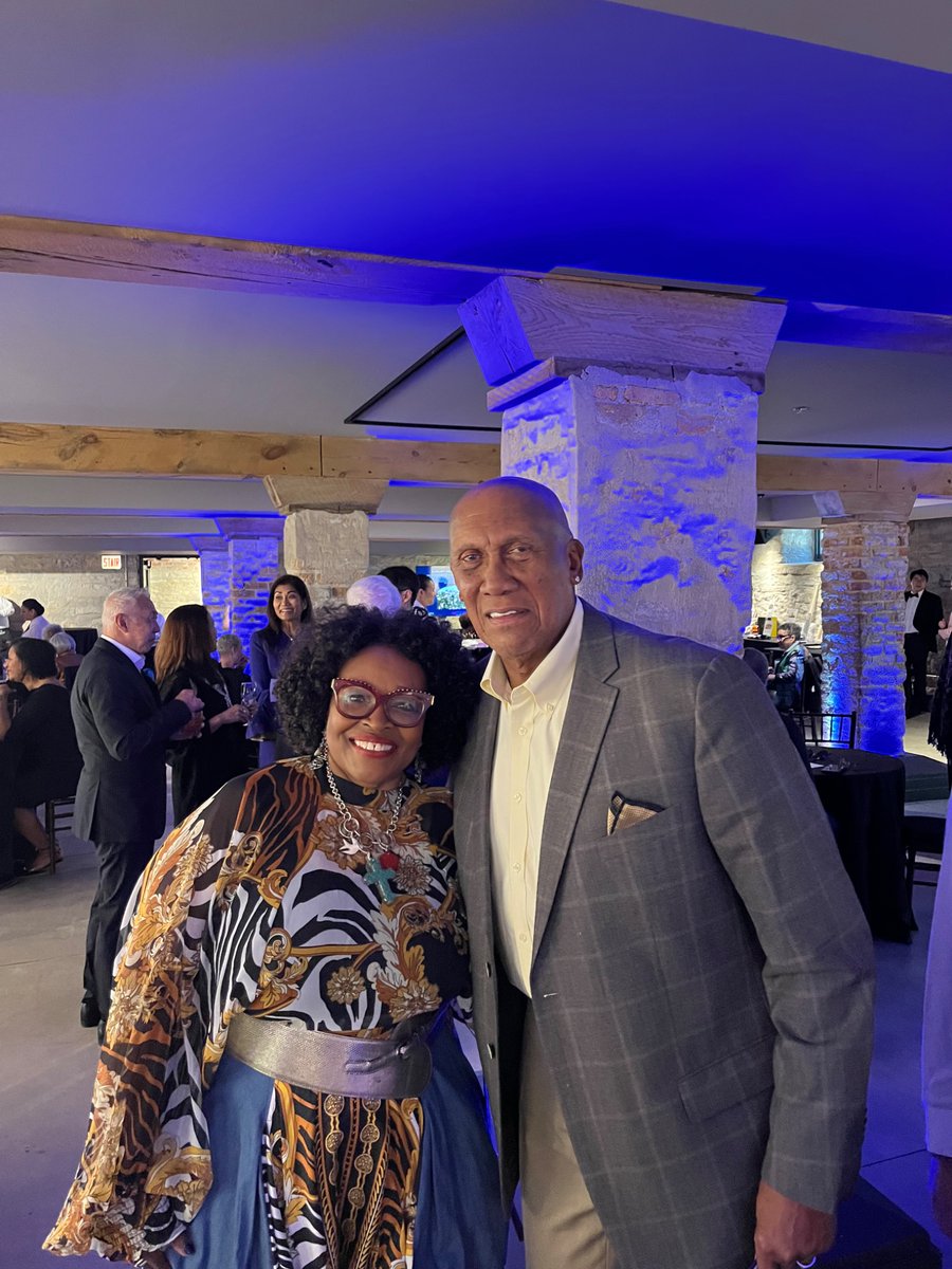 FergusonJe2831's tweet image. What a spectacular Saturday in the Windy City!  I was honored to accompany Dick Allen’s family to the White Sox game for Dick Allen Bobblehead Day.  That evening, I had the pleasure of attending the Chicago Sinfonietta Soundscape Gala.  The music was truly amazing!  Thank you to…
