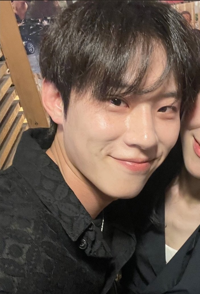 <투우ing 삽살이
                                   촬영끝쫑파티생머리오빠>