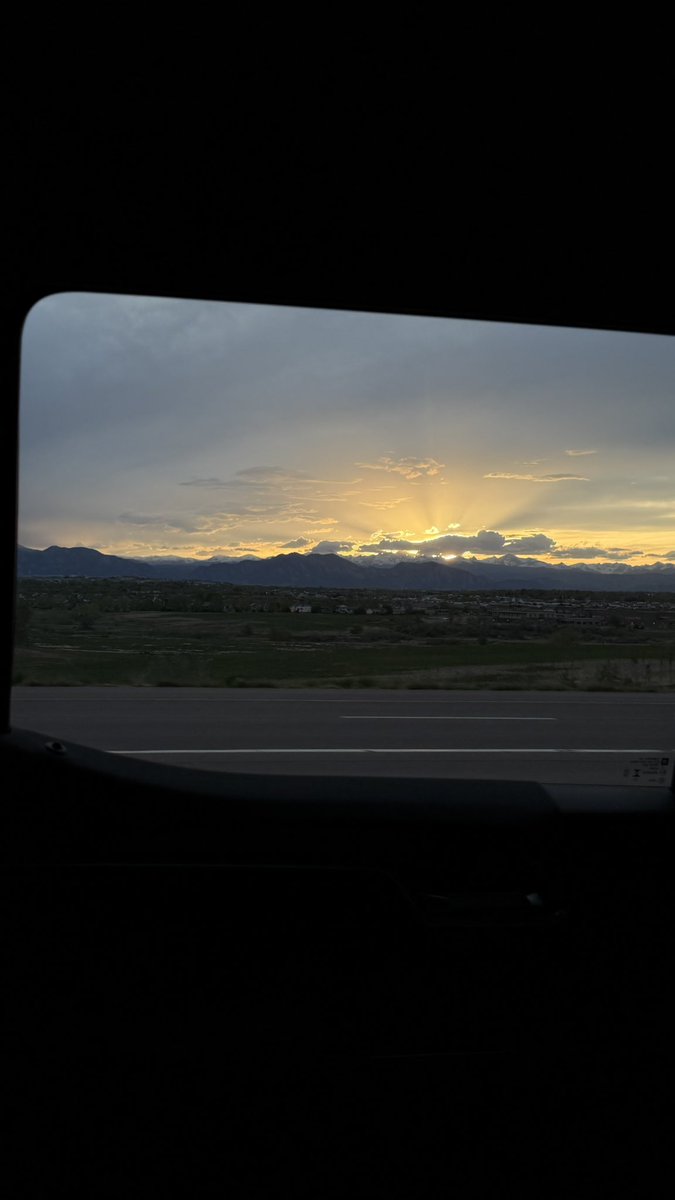 The views from the passenger seat ain’t so bad 
•
•
Bridgers x Flatirons