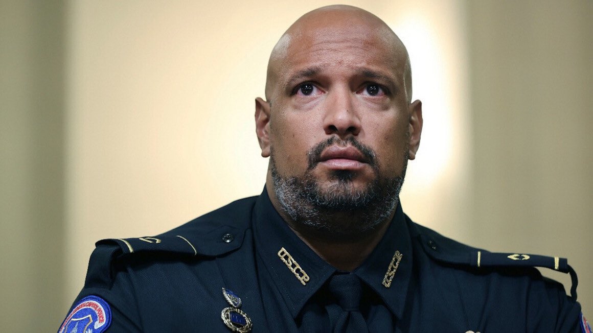 🚨NEW: Capitol Police Officer Harry Dunn - who defended our nation on January 6th from insurrectionists - is considering a run for Congress in Maryland.

RETWEET if you would support Officer Dunn for Congress!