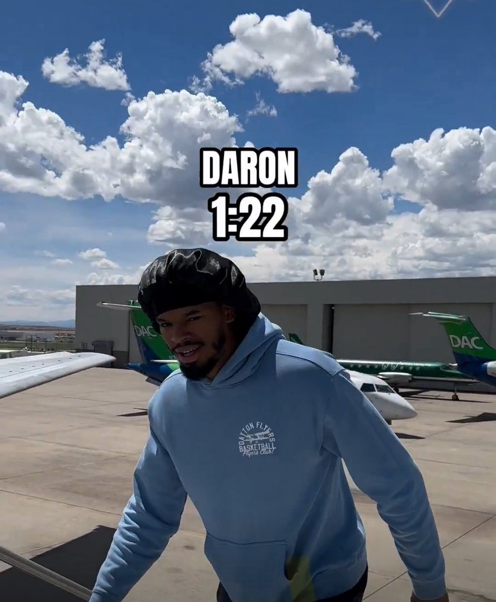 We see you, <a href="/DaRonagon/">DaRon Holmes II</a>! Nice hoodie!