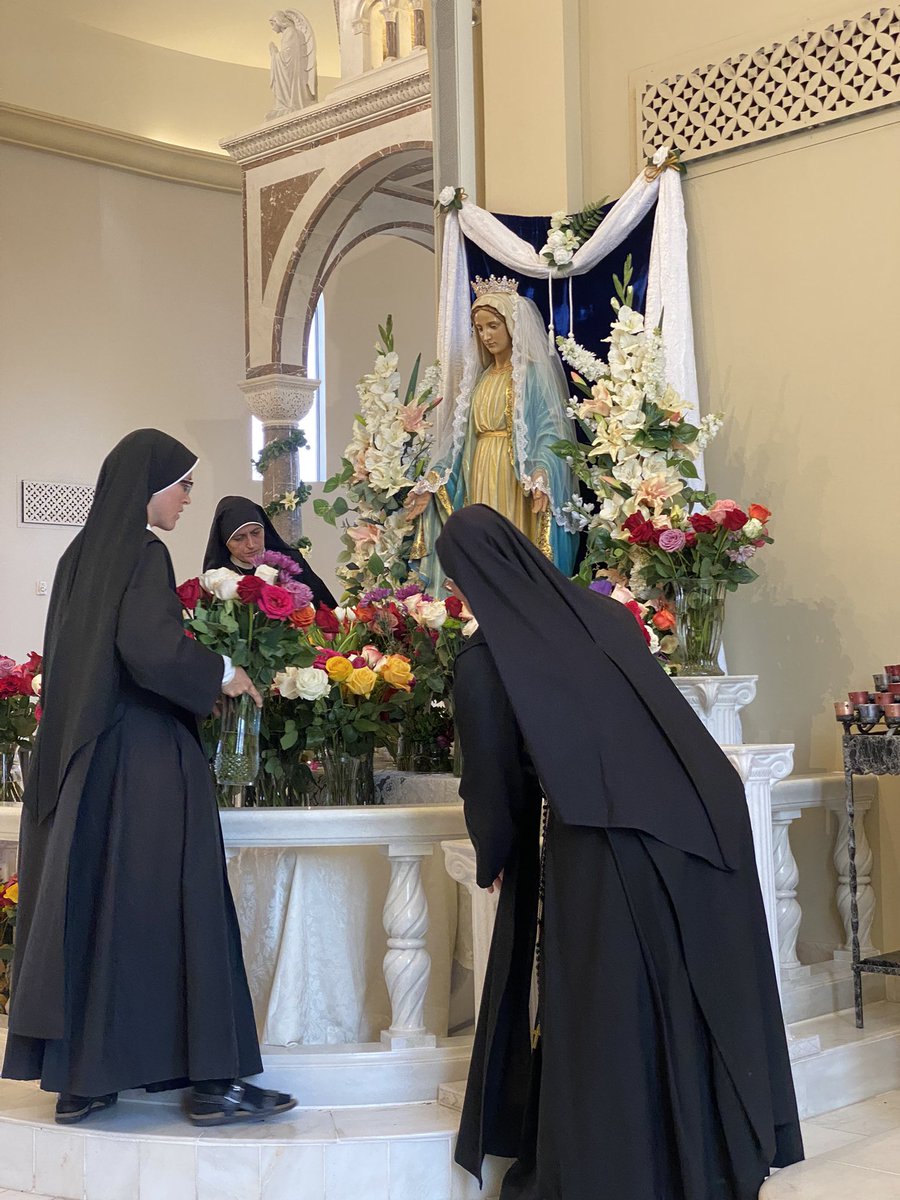 MariaElenaJMJ's tweet image. Three of our religious sisters who are in residence at our SSPX priory. It was so lovely watching them after Mass make sure all of the flowers given to honor Mary today were set just right. Aren’t they so beautiful?