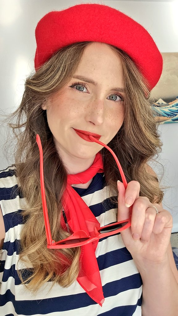 Not messing around today, full baguette gear equipped for some more <a href="/expedition33/">Clair Obscur: Expedition 33</a> today!! 

Come say Bonjour!