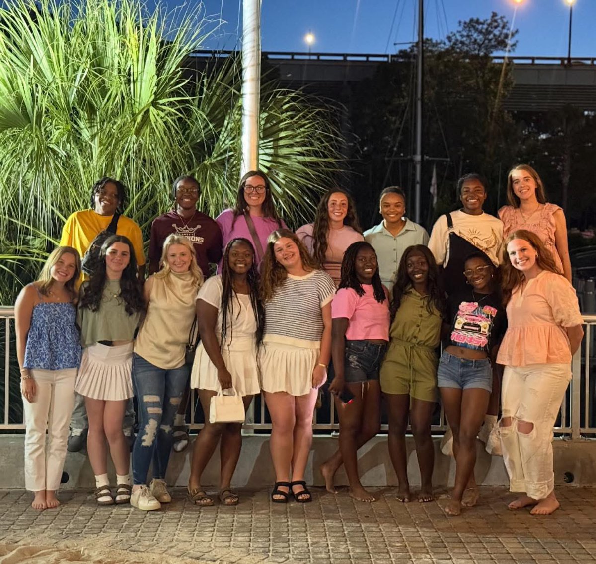 ZionHoward08's tweet image. A night out for the Tigers!! 🐅🥎🔥
Regionals in Gulf Shores!! Let’s go TIGERS ! @thstigerssb
