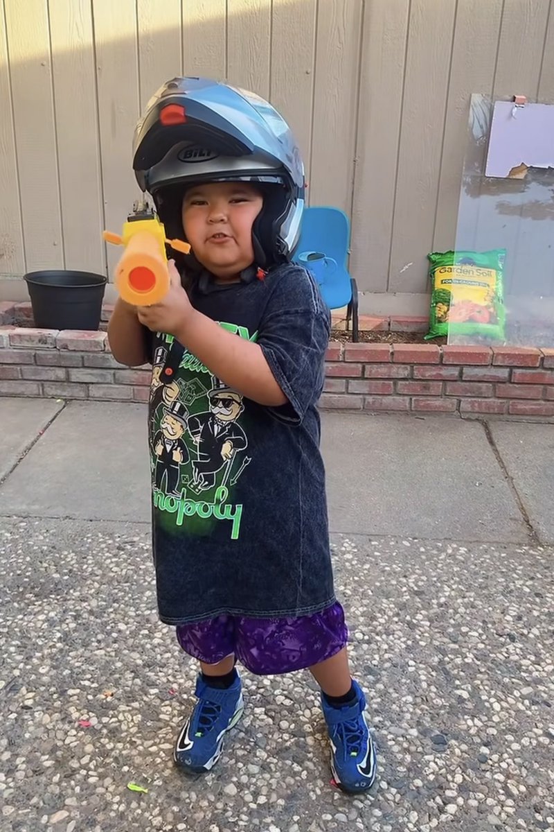 stanthestroker's tweet photo. How I’m coming at the bars tonight #softshelltaco https://t.co/ck18ZTPDw2