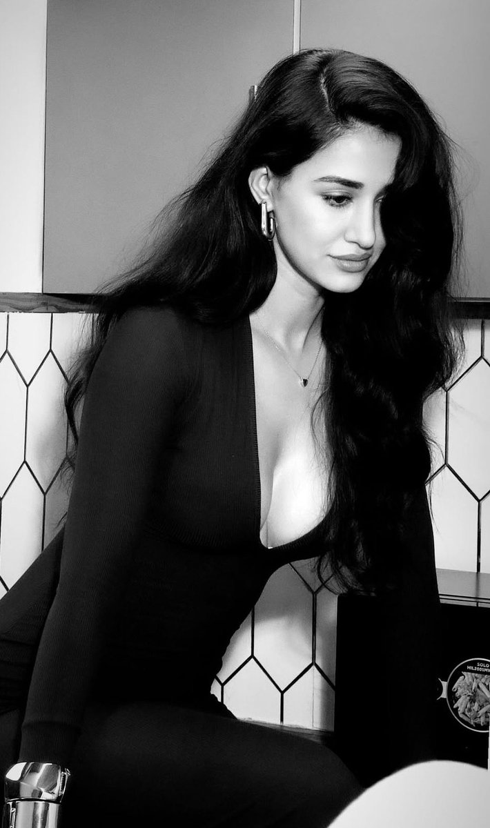 GqJwNsTbYAEzWC6?format=jpg&name=medium